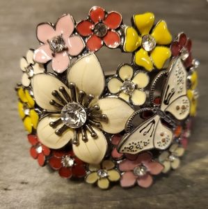 Flower & Butterfly clasp wrist cuff bracelet
